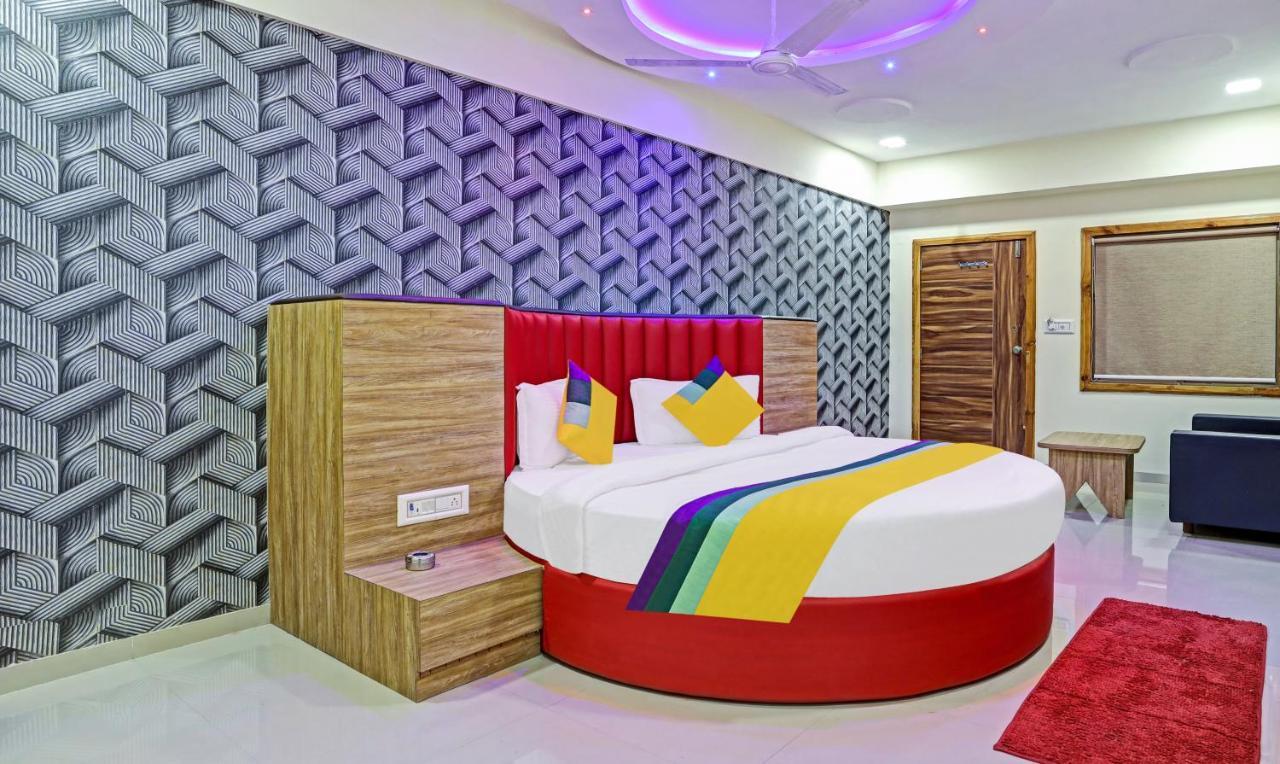Itsy Hotels Rk Palace Vadodara Exterior foto